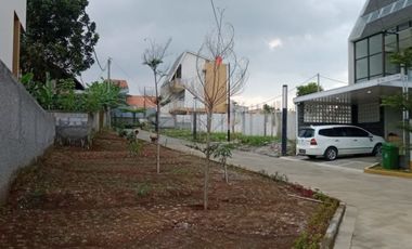 villa & KOLAMRENANG PRIBADI di cileunyi bandung