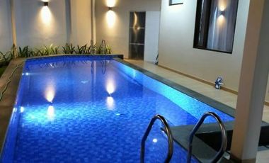 villa & KOLAMRENANG PRIBADI di cileunyi bandung