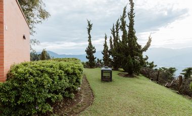 VENTA DE CASA CAMPESTRE VA  LAS PALMAS CON VISTA, ENVIGADO