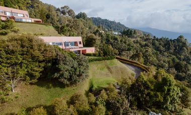 VENTA DE CASA CAMPESTRE VA  LAS PALMAS CON VISTA, ENVIGADO