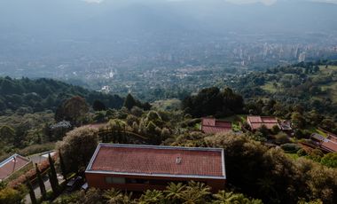 VENTA DE CASA CAMPESTRE VA  LAS PALMAS CON VISTA, ENVIGADO