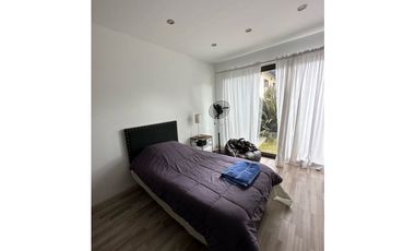 VENTA CASA MODERNA ACANTILADOS
