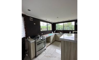 VENTA CASA MODERNA ACANTILADOS