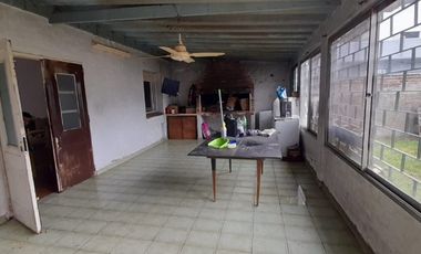 Casa en venta en Quilmes Este