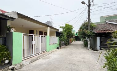 Rumah 1 Lantai Akses Dekat Stasiun Bekasi Siap KPR Hadap Timur J-39239