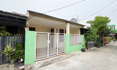 Rumah 1 Lantai Akses Dekat Stasiun Bekasi Siap KPR Hadap Timur J-39239