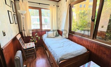 En venta Amplia Casa uso Mixto, 4 niveles, Andalué