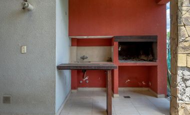 CASA DUPLEX 2 DORMITORIOS VENTA VAQUEROS CENTRO