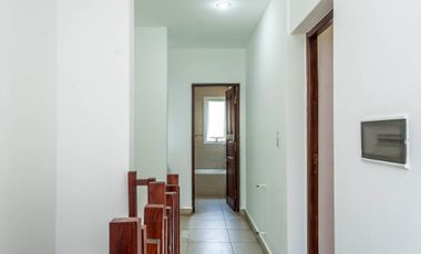 CASA DUPLEX 2 DORMITORIOS VENTA VAQUEROS CENTRO