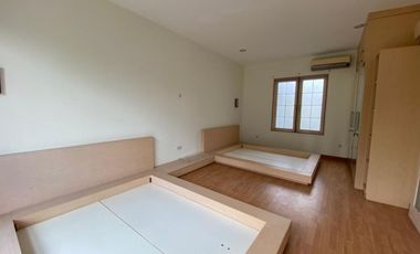 Dijual/Disewakan Rumah Taman Telaga Golf BSD City 3 Kamar Tidur Semi Furnished Luas Murah