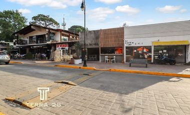 LOCAL COMERCIAL ESQUINERO EN LA MEJOR CALLE DE AVANDARO EN RENTA O VENTA