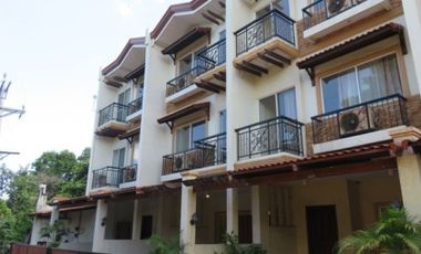 House for rent or sale in Cebu City, Step-away to malls , 3-story Townhouse with balcony