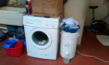 EXCELENTE DEPARTAMENTO DE 2 AMBIENTES EN PLANTA ALTA CON BALCÓN