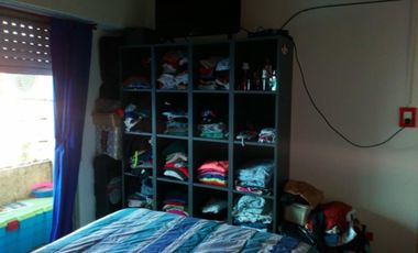 EXCELENTE DEPARTAMENTO DE 2 AMBIENTES EN PLANTA ALTA CON BALCÓN