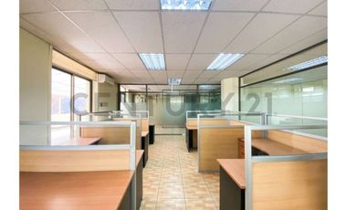 ARRIENDA OFICINA 620 MT2, SERRANO, METRO U. CHILE