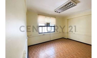 ARRIENDA OFICINA 620 MT2, SERRANO, METRO U. CHILE