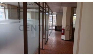 ARRIENDA OFICINA 620 MT2, SERRANO, METRO U. CHILE