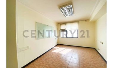 ARRIENDA OFICINA 620 MT2, SERRANO, METRO U. CHILE