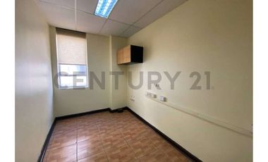 ARRIENDA OFICINA 620 MT2, SERRANO, METRO U. CHILE