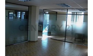 ARRIENDA OFICINA 620 MT2, SERRANO, METRO U. CHILE