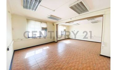 ARRIENDA OFICINA 620 MT2, SERRANO, METRO U. CHILE