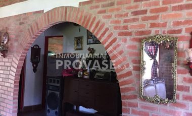 casa campestre en venta en la colina. Cod V102715