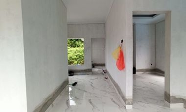 RUMAH 2 LANTAI MEI SIAP HUNI PRIVATE POOL HARGA BUC