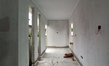 RUMAH 2 LANTAI MEI SIAP HUNI PRIVATE POOL HARGA BUC