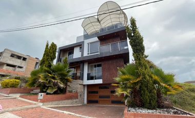 casa en venta en altos de alejandrÍa. Cod V1371