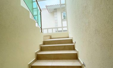 CASA EN RENTA EN METEPEC, ZONA PARQUE BICENTENARIO , SALIDA RÁPIDA A CDMX