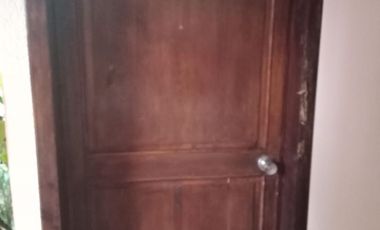 🏡 Casa de un nivel con 🌊 alberca y 🌳 jardín para remodelar – 💲2,500,000