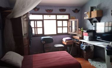 🏡 Casa de un nivel con 🌊 alberca y 🌳 jardín para remodelar – 💲2,500,000