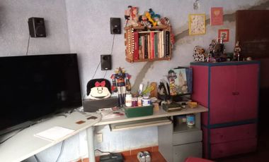 🏡 Casa de un nivel con 🌊 alberca y 🌳 jardín para remodelar – 💲2,500,000