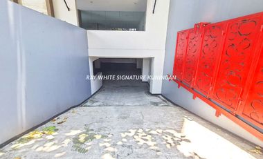 Gedung Baru Renovasi di Cipinang Indah I - Cocok untuk Kantor atau Investasi