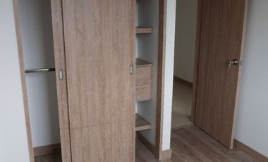 apartamento en arriendo en la cuenca - loma del barro. Cod A513324