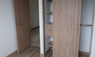 apartamento en arriendo en la cuenca - loma del barro. Cod A513324