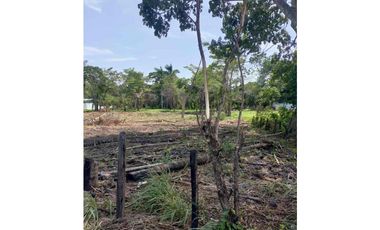 Rento terreno para empresas en Cunduacán, Tabasco, 86692, MEX.  Cerca del parque industrial.