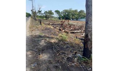Rento terreno para empresas en Cunduacán, Tabasco, 86692, MEX.  Cerca del parque industrial.