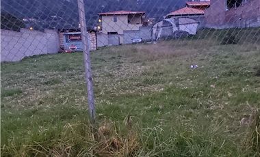 Terreno en venta en chaullabamba amplio 1500m2 cerca de la autopista