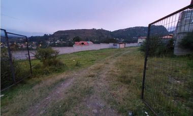 Terreno en venta en chaullabamba amplio 1500m2 cerca de la autopista