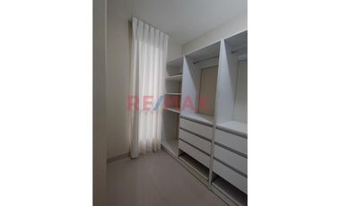 Alquiler De Amplia Casa De Estreno En Loma Linda Con Cochera Y Aire Acondicionado