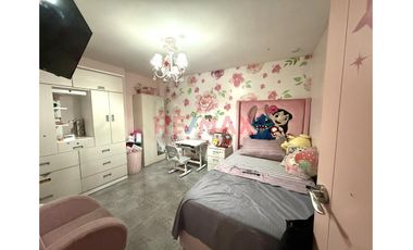 Venta De Departamento 1° Piso Urb Daniel Hoyle