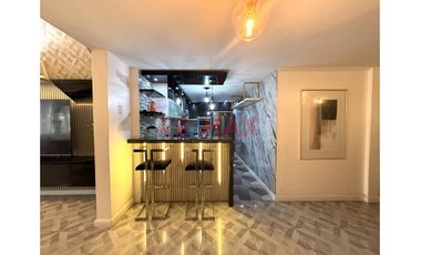 Venta De Departamento 1° Piso Urb Daniel Hoyle