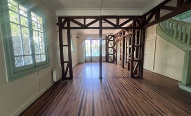 Casa en venta de 5 dorm. en Ñuñoa