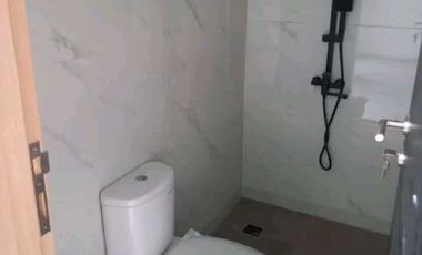 di jual rumah 2 lantai di jl bakti raya dekat arifin ahmad