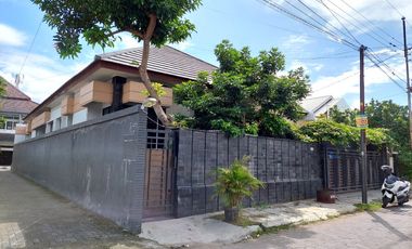 Rumah Hook Strategis Hanya 50 meter dari Jalan Gedongkuning