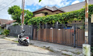 Rumah Hook Strategis Hanya 50 meter dari Jalan Gedongkuning