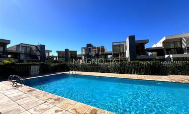 townhouse en venta de 2 dorm. en Chicureo, Colina