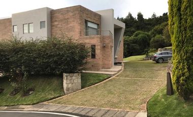 casa en venta en aposentos. Cod V1852