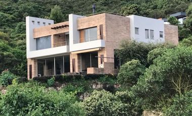 casa en venta en aposentos. Cod V1852